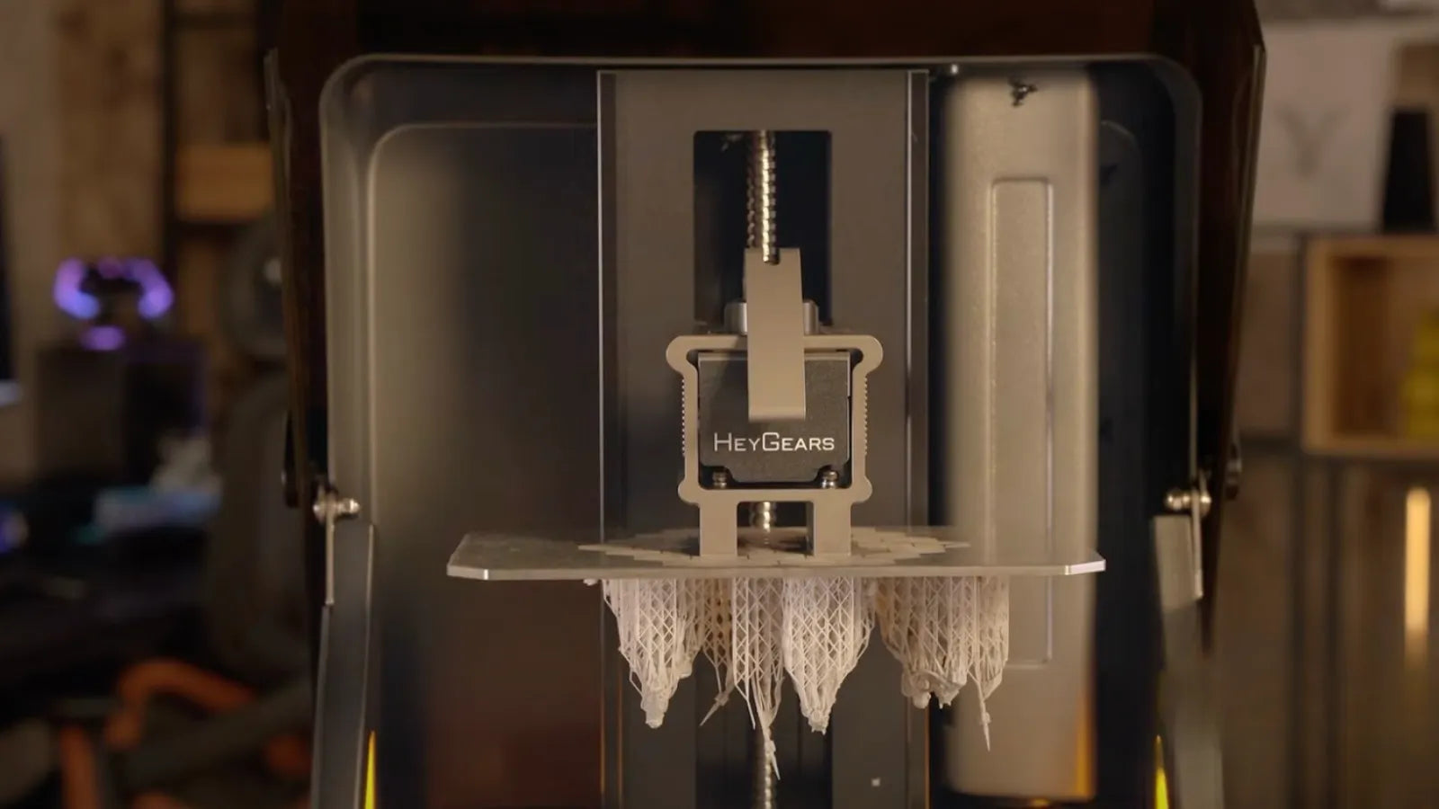 How Does Resin 3D Printing Work? A Comprehensive Guide to Vat Photopolymerization