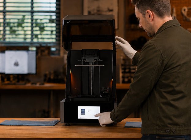 01.Start Faster with Less SetupHeyGears Reflex & RS Series 3D printers are designed for a faster start, with pre-calibrated hardware and guided setup that help you move from unboxing to your first print with less manual setup and calibration.